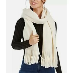 STEVE MADDEN Super Soft Ivory Scarf NEW 29" Wide x 72" Long with Fringe